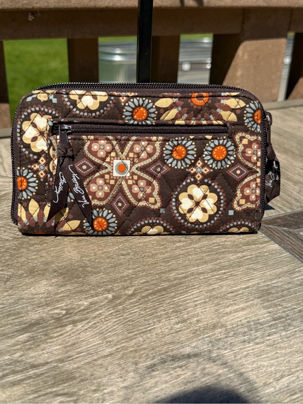 EUC Vera Bradley zip-around accordion wallet Retired Canyon 2012 Collection